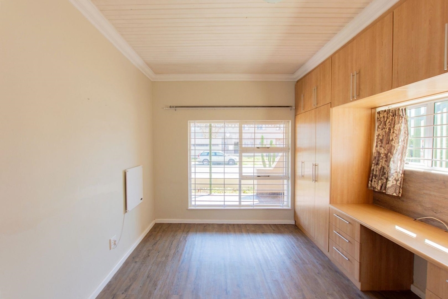 7 Bedroom Property for Sale in Middedorp Western Cape